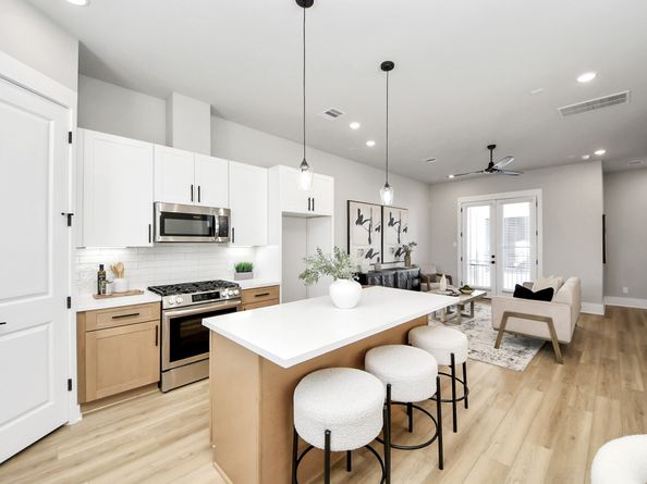1104 Mansfield Street E, Houston TX 77091