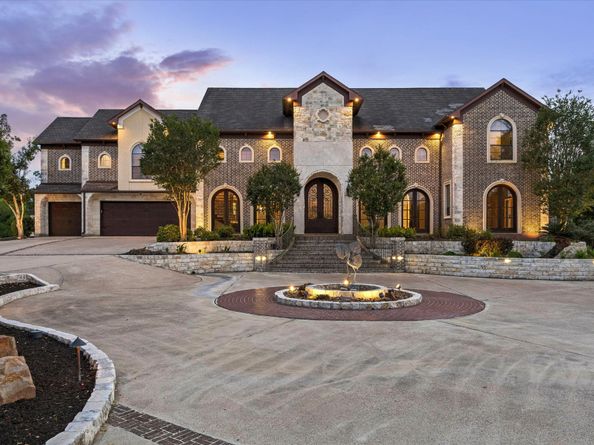 4 Steven Luke Lane, Friendswood TX 77546
