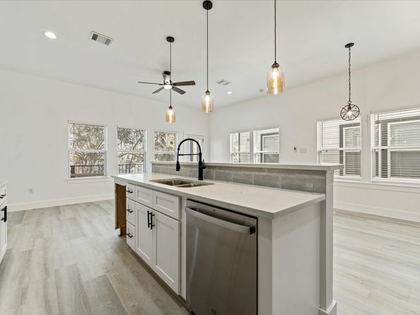 723 E 37th Street, Houston TX 77022