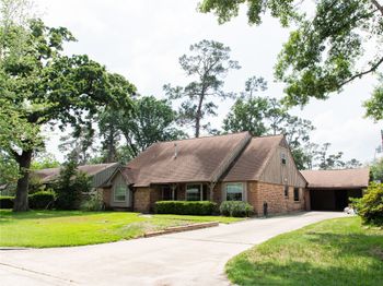 1807 Maux Drive