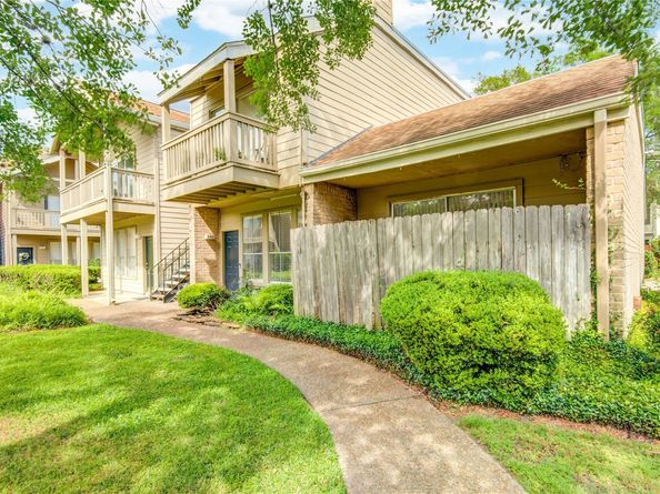 2100 Tanglewilde Street 349, Houston TX 77063