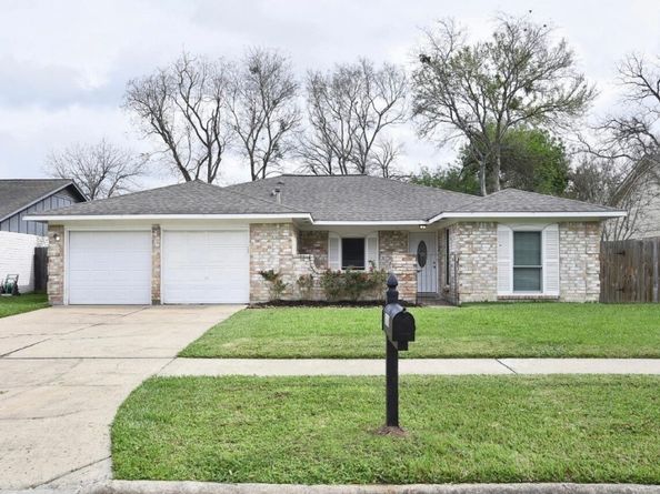 1310 Barrowgate Drive, Sugar Land TX 77498