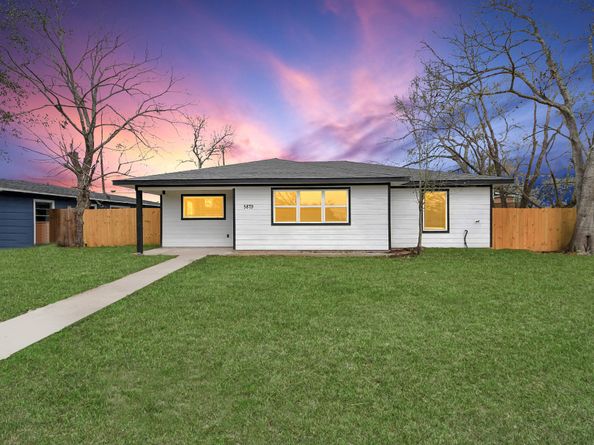 5879 Belcrest Street, Houston TX 77033