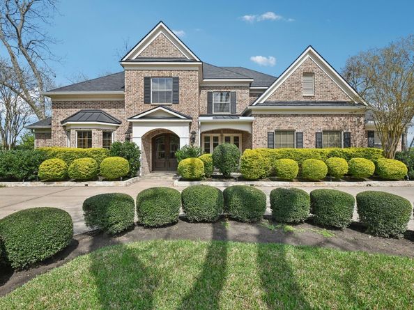 2 Wilmington Court, Sugar Land TX 77479