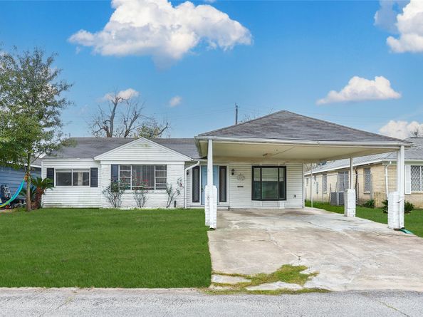 8718 Pattibob Street, Houston TX 77029