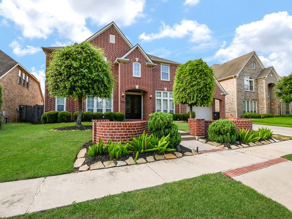 826 Delford Way, Sugar Land TX 77479