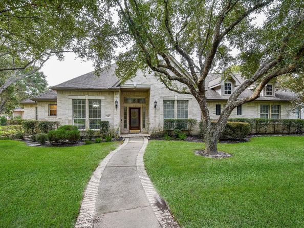 59 Champion Villa Drive, Houston TX 77069