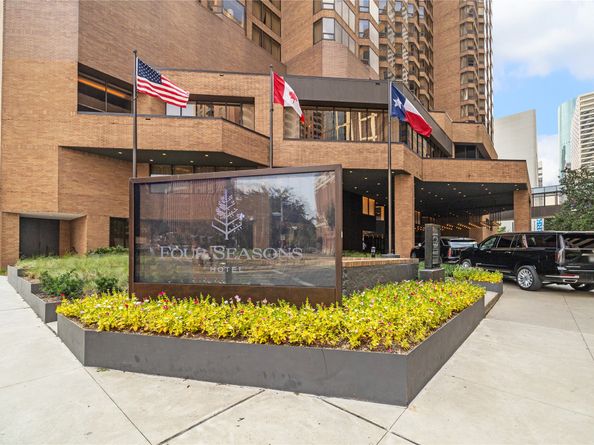 1111 Caroline Street 2908, Houston TX 77010