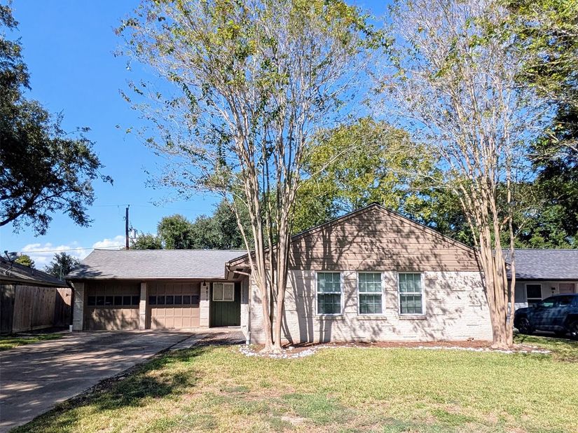 4514 Benning Drive, Houston TX 77035