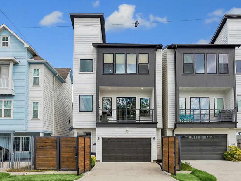 1615 Bigelow Street, Houston TX 77009