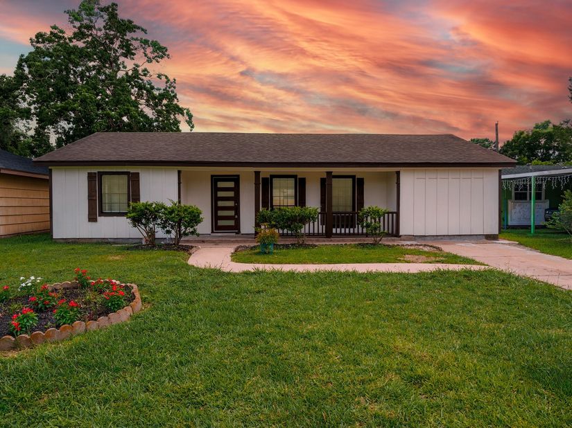 5618 Southbrook Street, Houston TX 77033