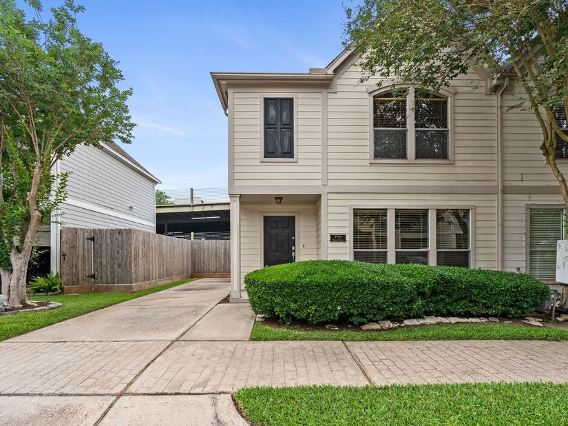 1919 Bailey Street, Houston TX 77006