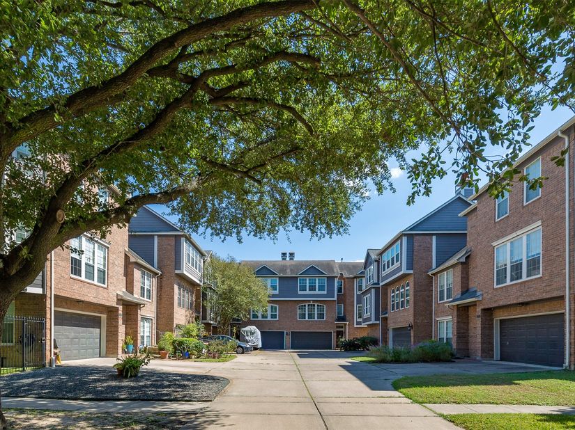 4811 Austin Street B, Houston TX 77004