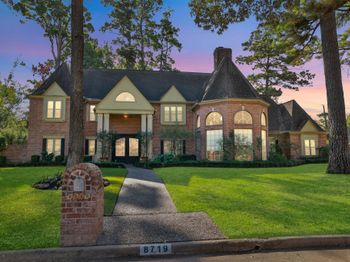 8719 Chelmsford Lane