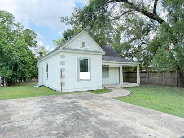 6038 Saxon Drive, Houston TX 77092