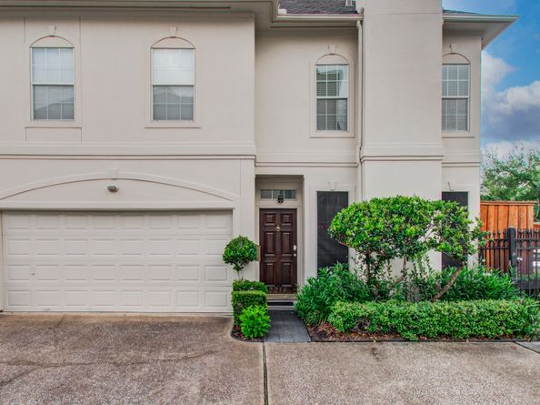 2214 W Holcombe Boulevard, Houston TX 77030