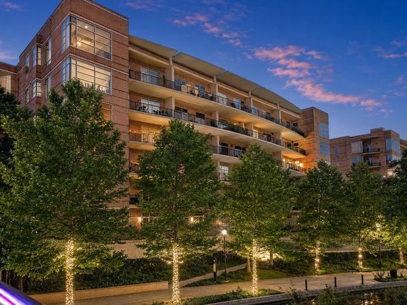 1 Waterway Court 5B, The Woodlands TX 77380