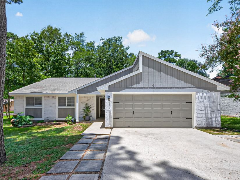 1 Still Glen Court, The Woodlands TX 77381
