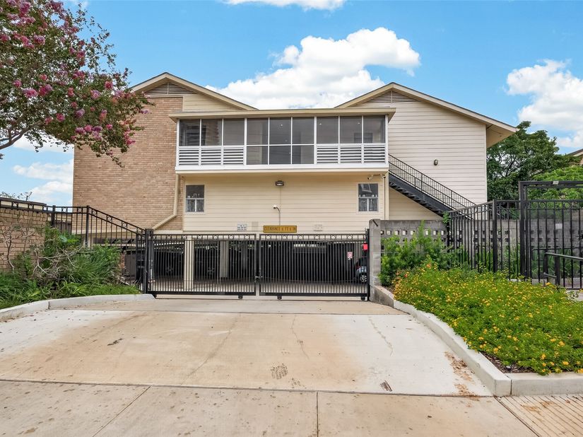 3131 Cummins Street 82, Houston TX 77027