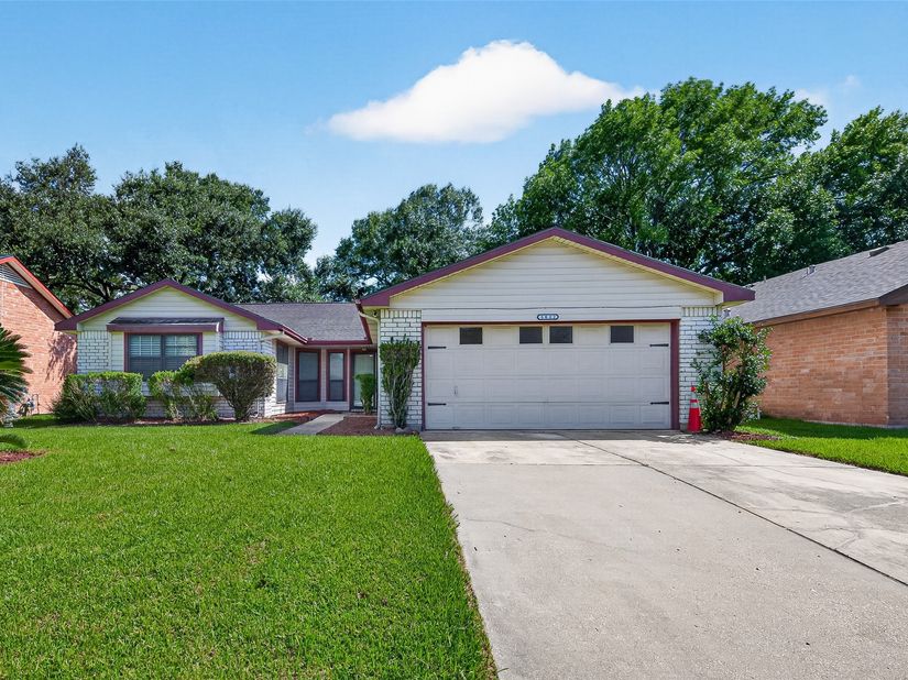 3022 Mosby Drive, Sugar Land TX 77479