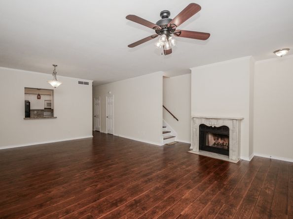 664 Wilcrest Drive 664, Houston TX 77042