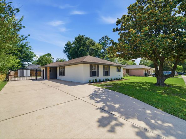 10423 Alcott Drive, Houston TX 77043