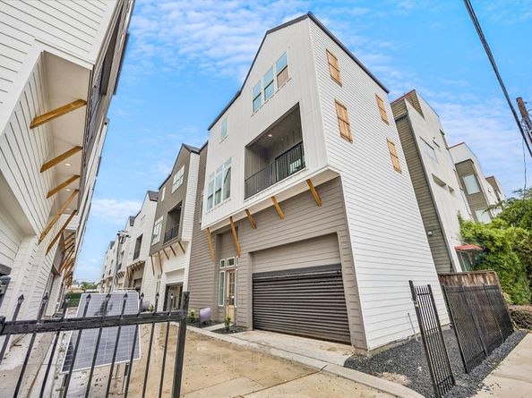1185 W 19th Street, Houston TX 77008