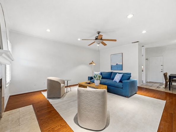 9850 Pagewood Lane 1009, Houston TX 77042