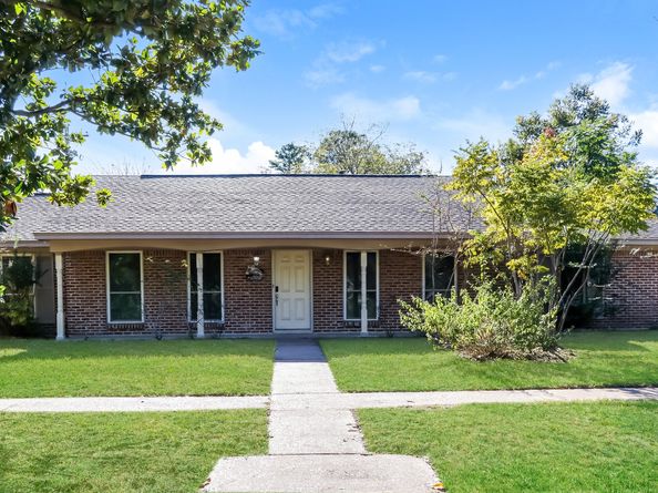 7126 Lugary Drive, Houston TX 77036