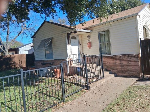 4807 Penrose Avenue, Fort Worth TX 76116