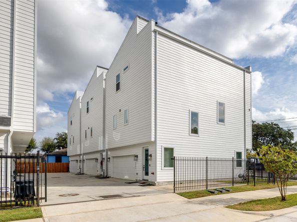 4804 Gano Street C, Houston TX 77009