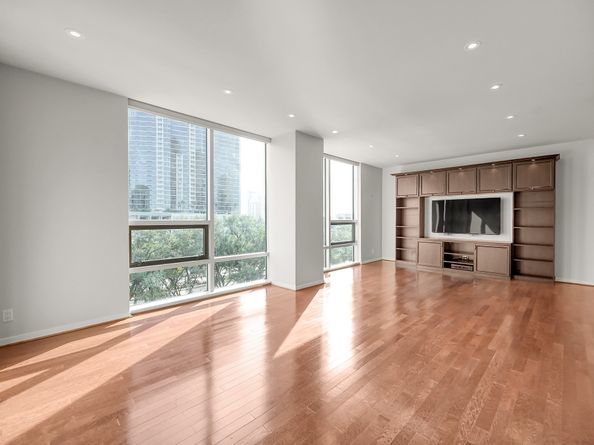 5100 San Felipe Street 63, Houston TX 77056