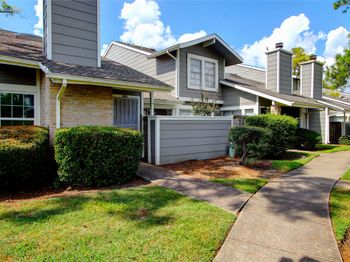 12220 Coppertree Lane