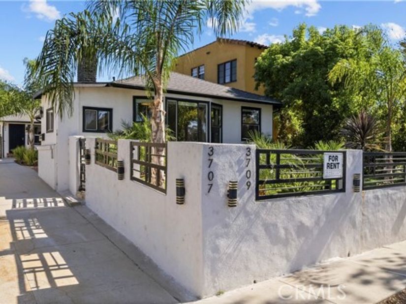 3707 Valleybrink 37073709, Los Angeles CA 90039