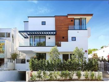 829 N Martel