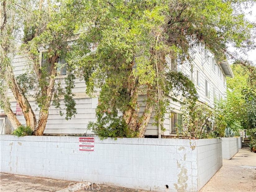13945 Osborne Street C 104, Arleta (los Angeles) CA 91331