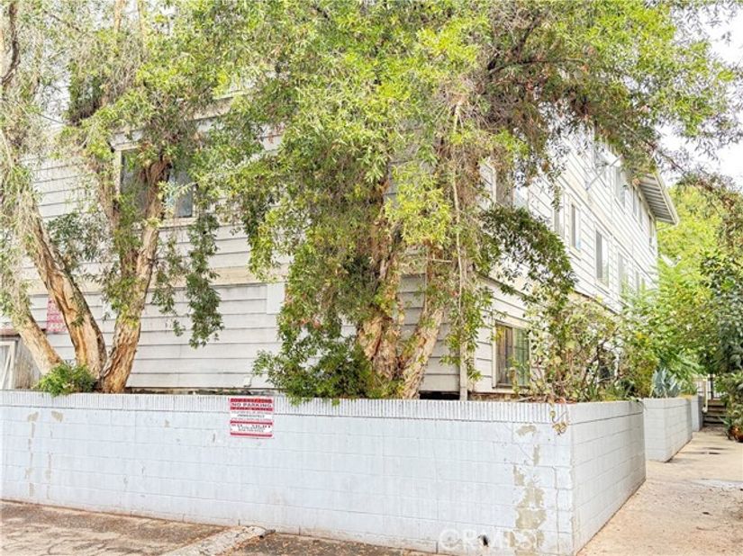 13945 Osborne Street C 104, Arleta (los Angeles) CA 91331