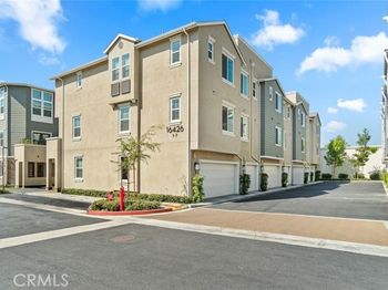 16426 Whittier