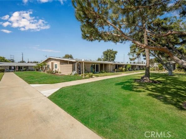 13160 Nassau Drive 211L, Seal Beach CA 90740