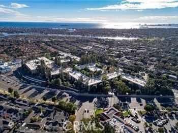 424 N Bellflower