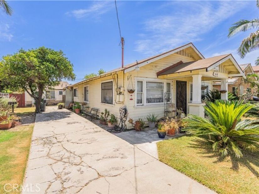 1618 W 3rd, Santa Ana CA 92703