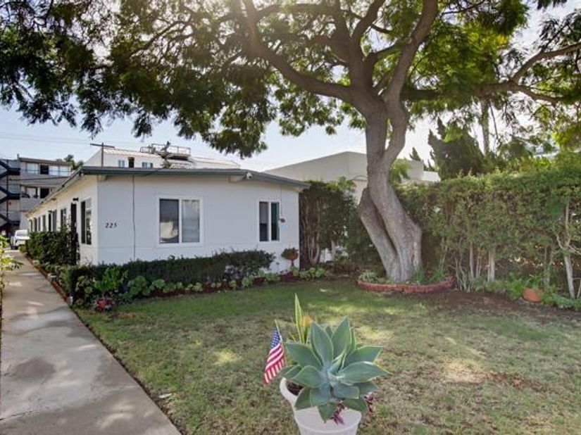 225 D Avenue, Coronado CA 92118