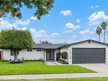 1678 W Crone