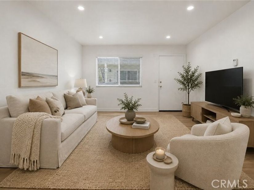 1140 Molino 1, Long Beach CA 90804