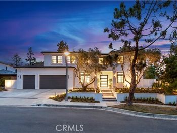 6 Pinehurst Ln