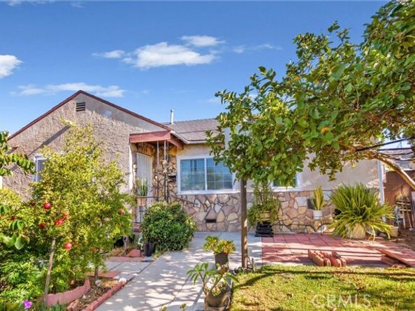 10425 Rainier Street, Sun Valley (los Angeles) CA 91352