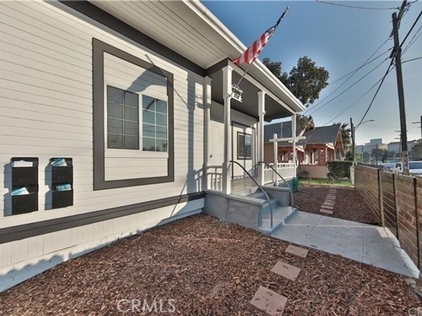 210 Belmont Avenue, Los Angeles CA 90026