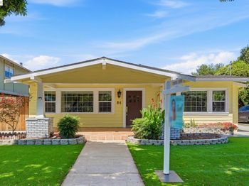 84 Oakes Blvd