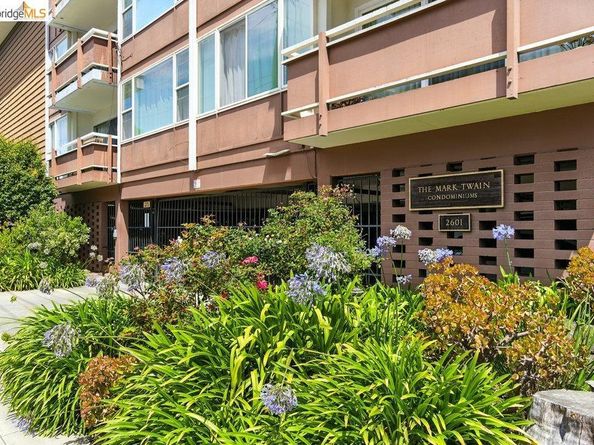 2601 College Ave 203, Berkeley CA 94704