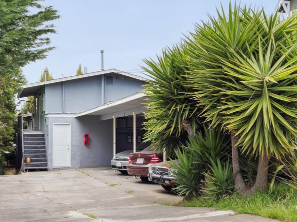 2443 Grande Vista Ave, Oakland CA 94601